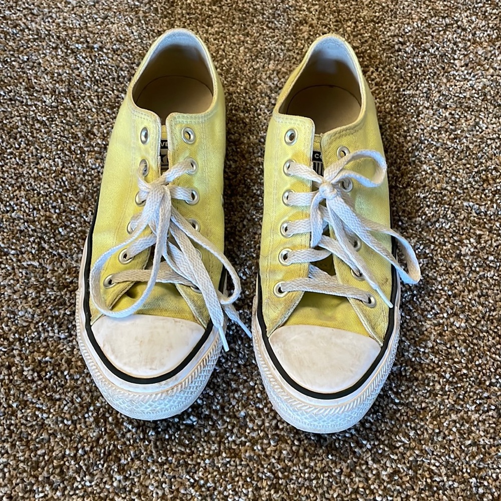 Converse shoes.